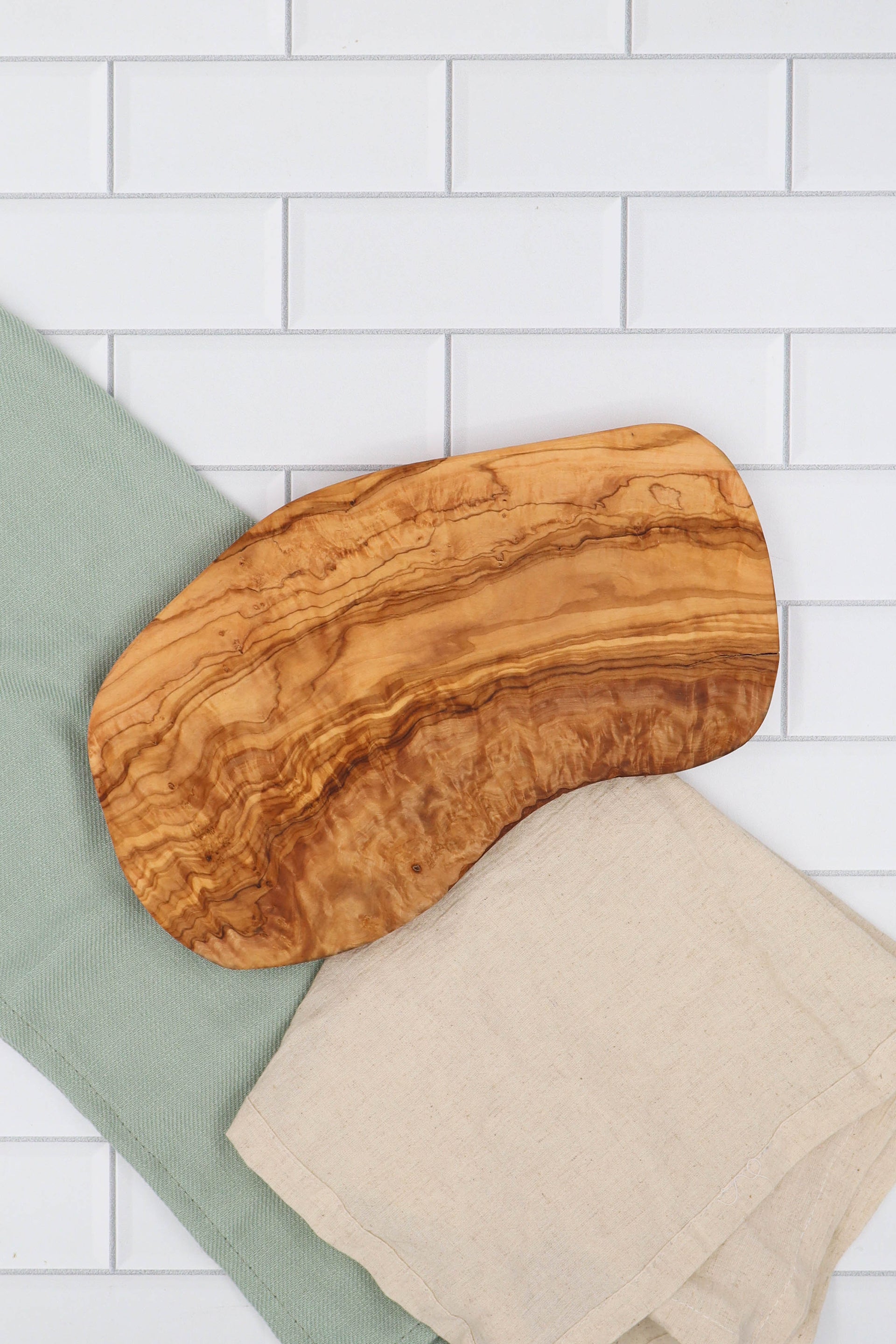 12" OLIVE WOOD CUTTING BOARD