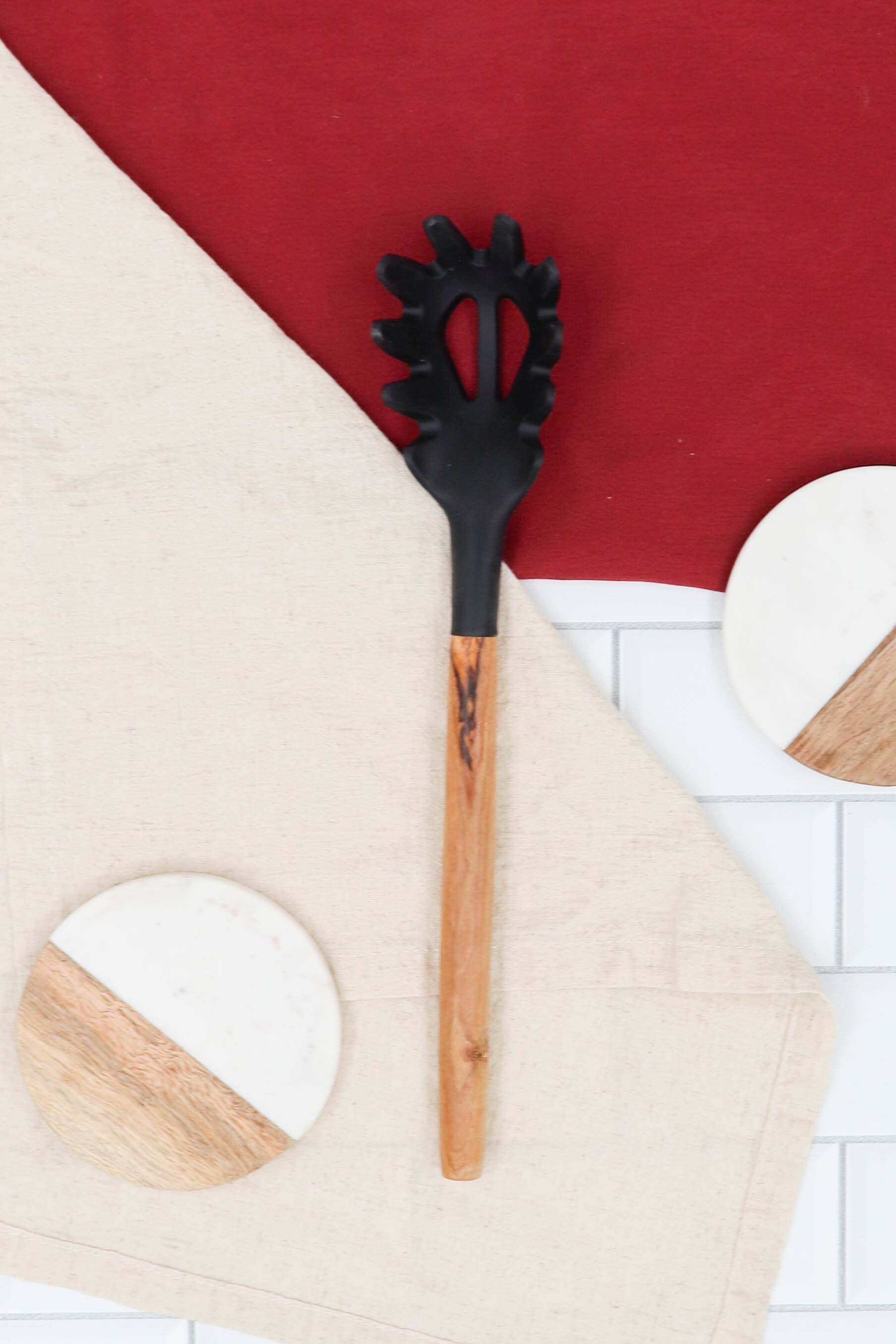 12" SILICONE SPAGHETTI SERVER WITH OLIVE WOOD HANDLE