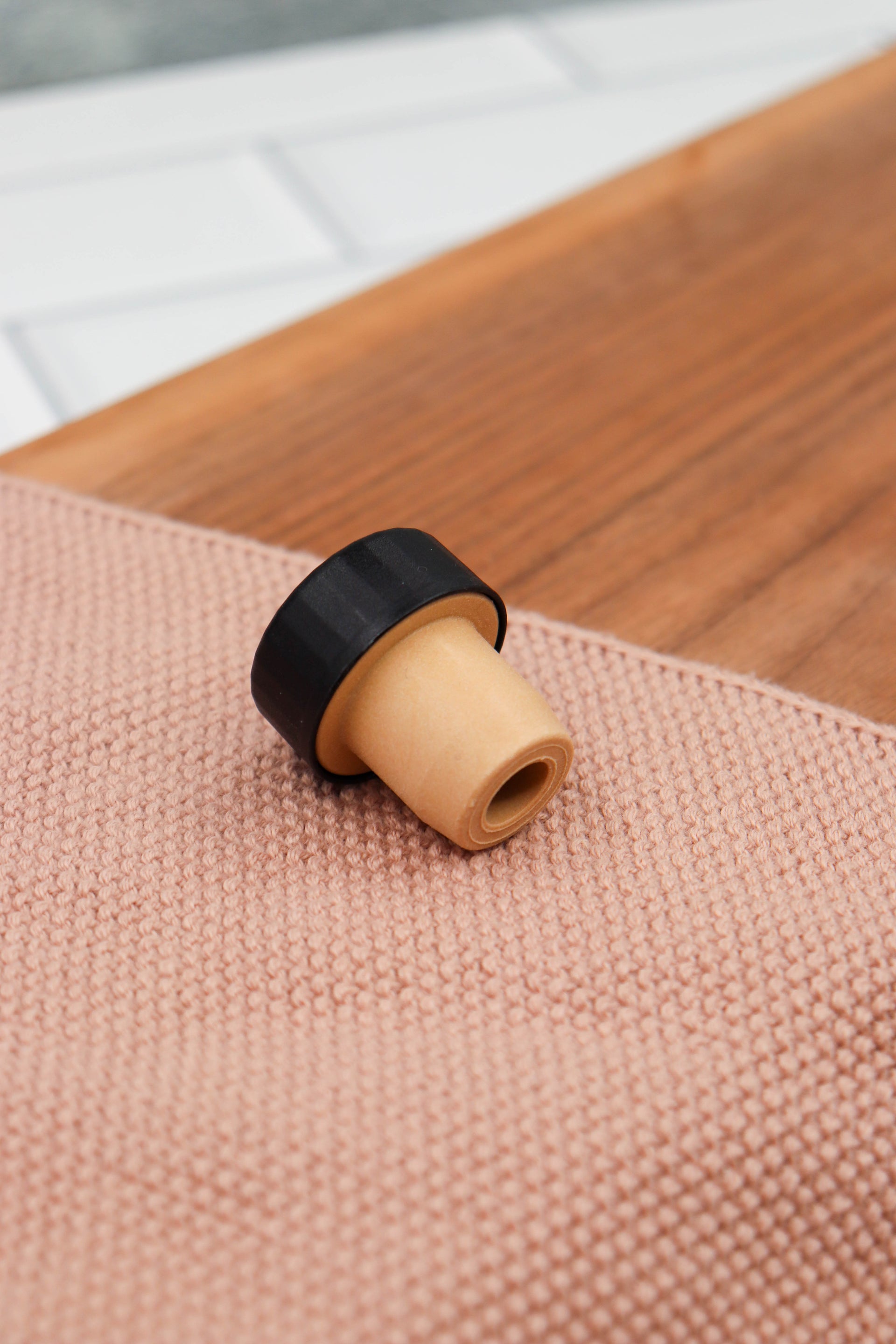 BLACK POUR SPOUT