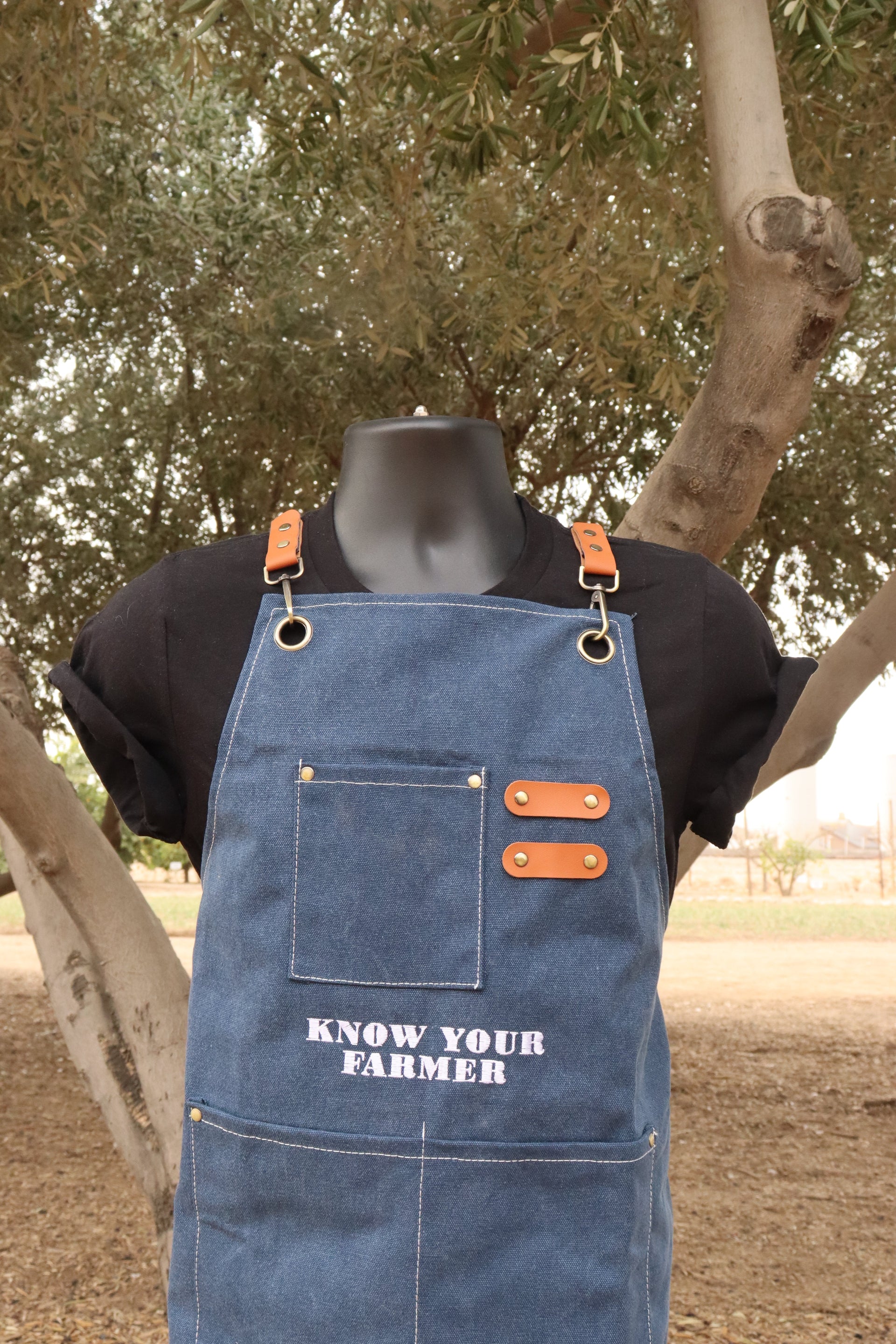 NAVY BLUE KNOW YOUR FARMER EMBROIDERED APRON
